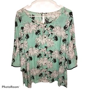 Noogat Mint Floral Faux Button Down Blouse